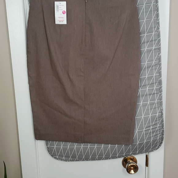 NWT - Picture 2 of 5